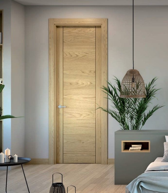 Puerta Lisboa con greca negra